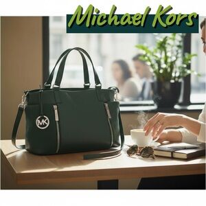 Michael kors purse